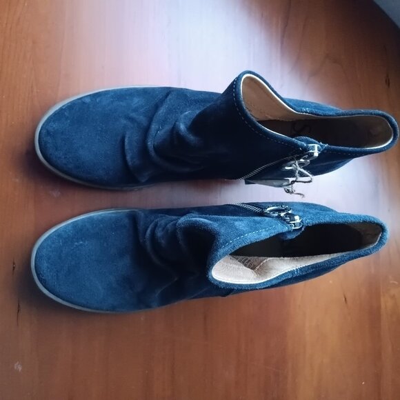 Sofft AQUA Midnight Navy Blue Suede Waterproof Wedge Booties - Picture 5 of 9